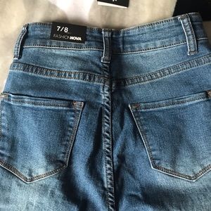 Fashion Nova skinny ripped blue jeans